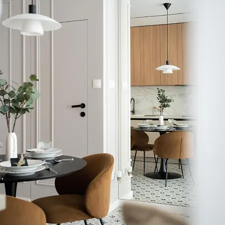 #1 Olive Center Free Garage