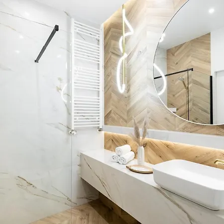 #1 Olive Center Free Garage דירה קרקוב