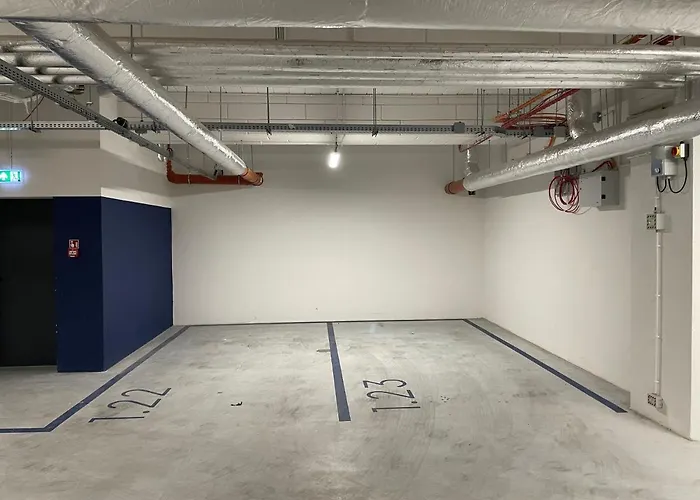 #1 Olive Center Free Garage * Kraków