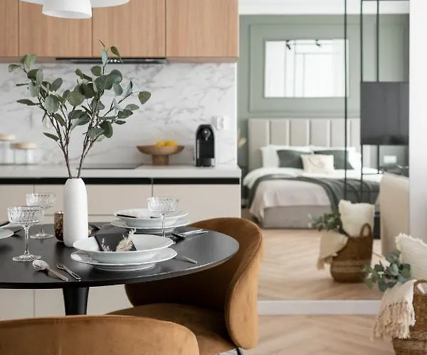 #1 Olive Center Free Garage Apartament