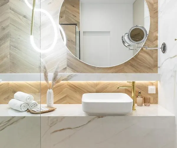 #1 Olive Center Free Garage