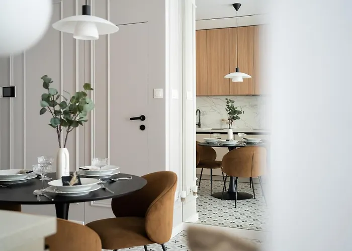 #1 Olive Center Free Garage