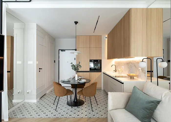 #1 Olive Center Free Garage Apartament